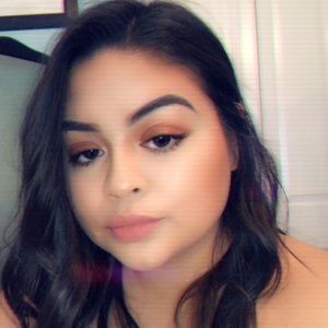 Meet your Posher, Mireya